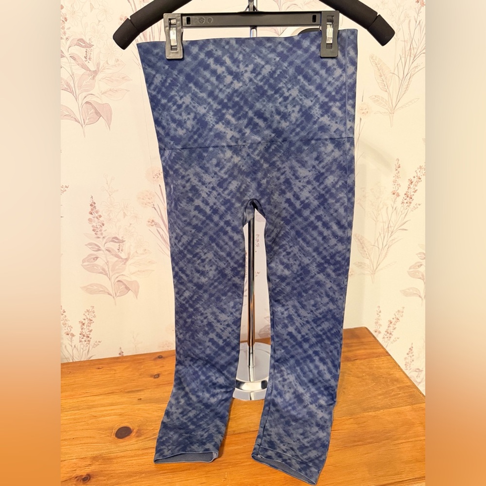 SPANX Look At Me Now Seamless size XL Blue Tie Dye Leggings